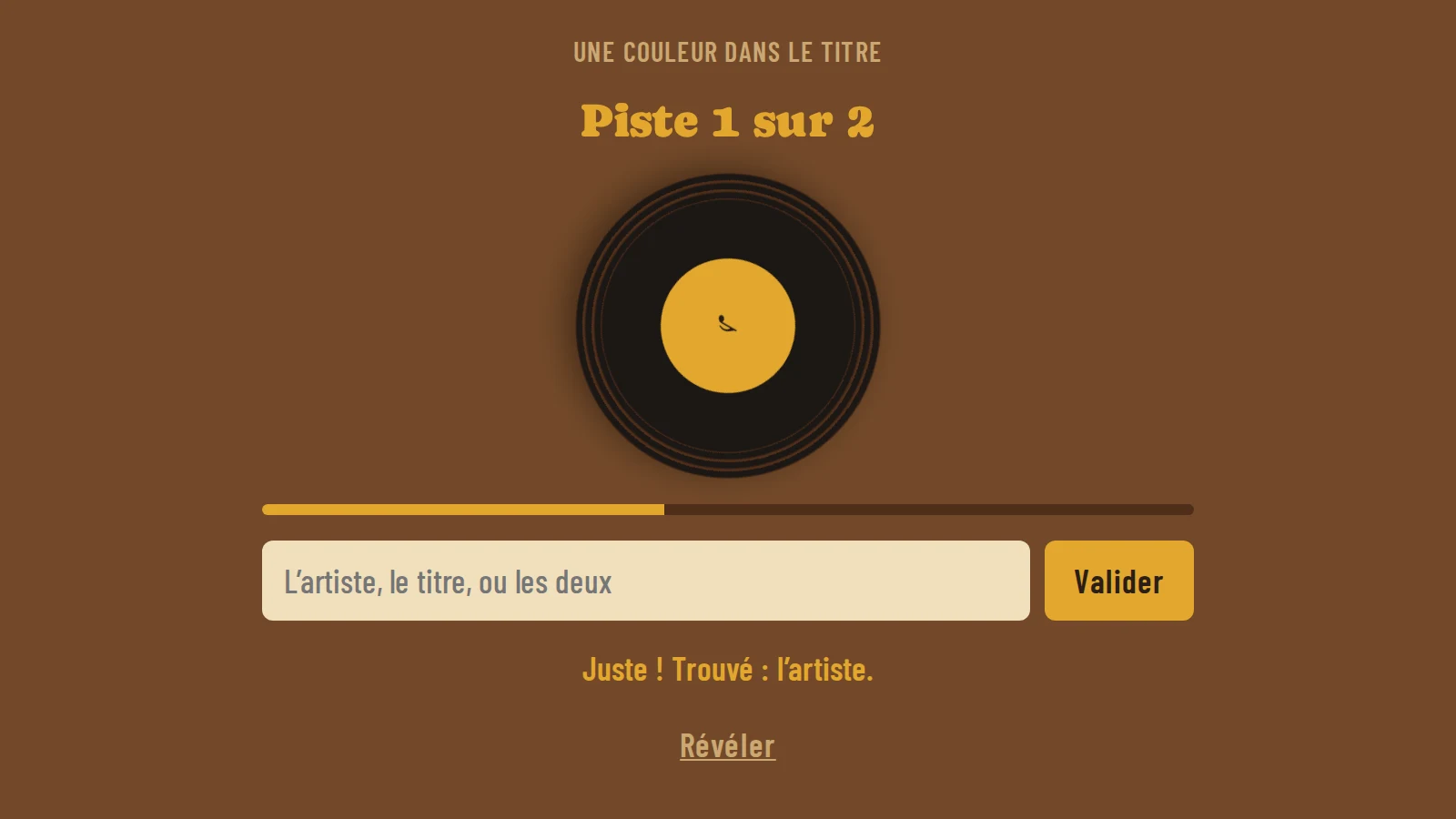 Le mini blind test de Honear dans une conversation : le disque tourne pendant l'extrait, et une réponse vient d'être jugée juste.